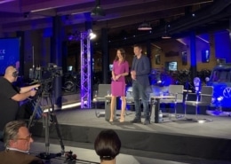 Die TV - Moderatorin Susanne Schöne moderiert den Change Summit in Österreich